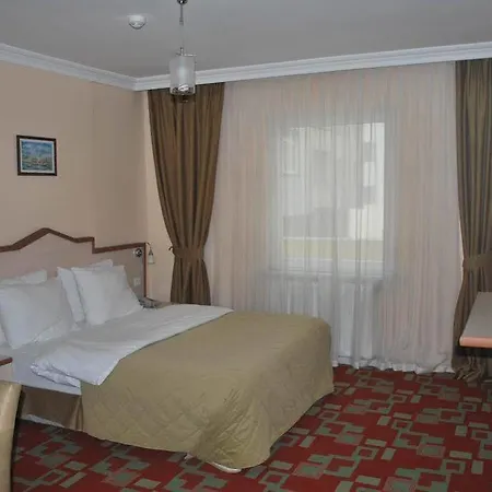 Hotel City Cerkezkoy מלון